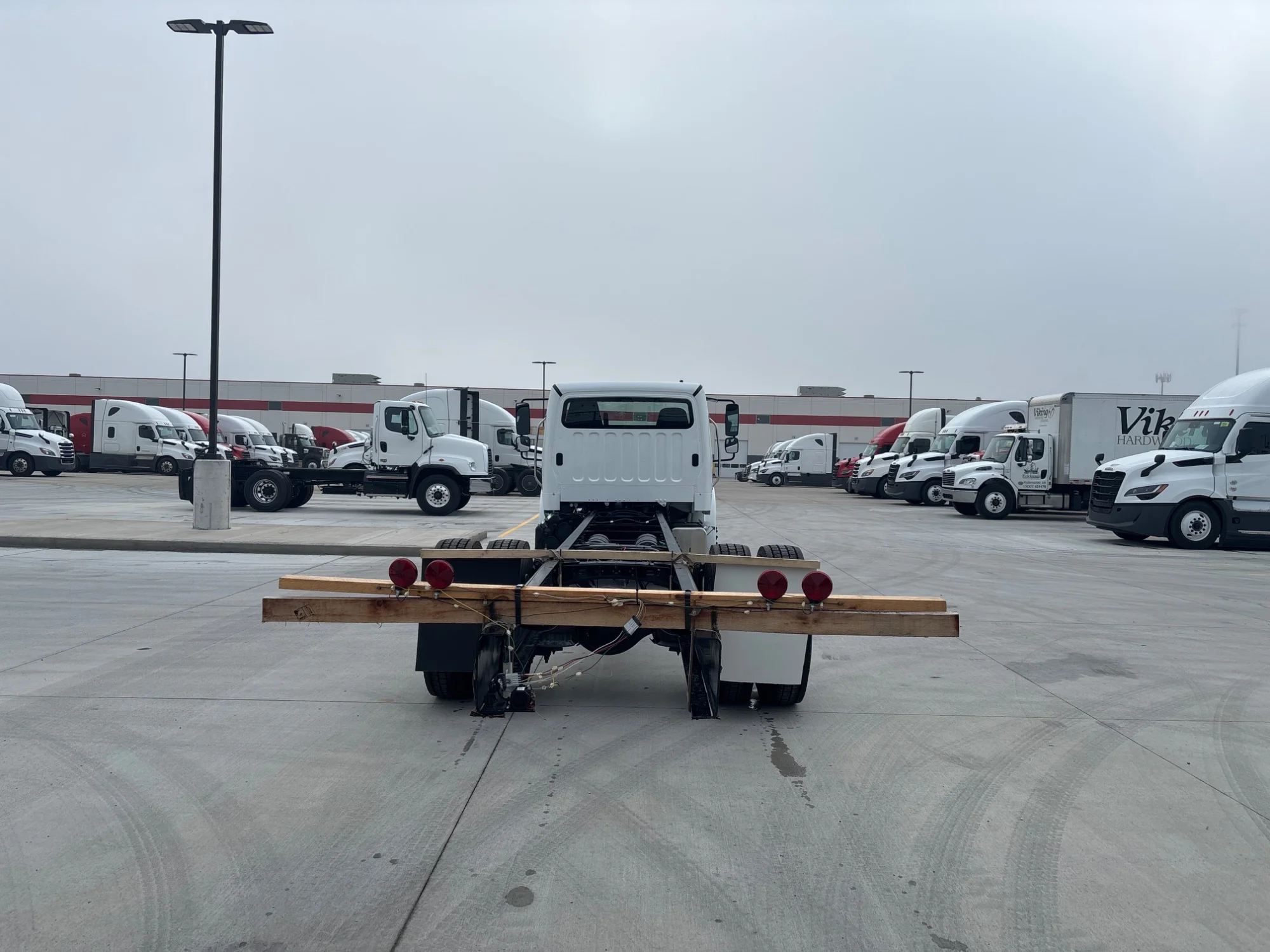2027 Freightliner M2 106 in Indianapolis, IN — photo 4