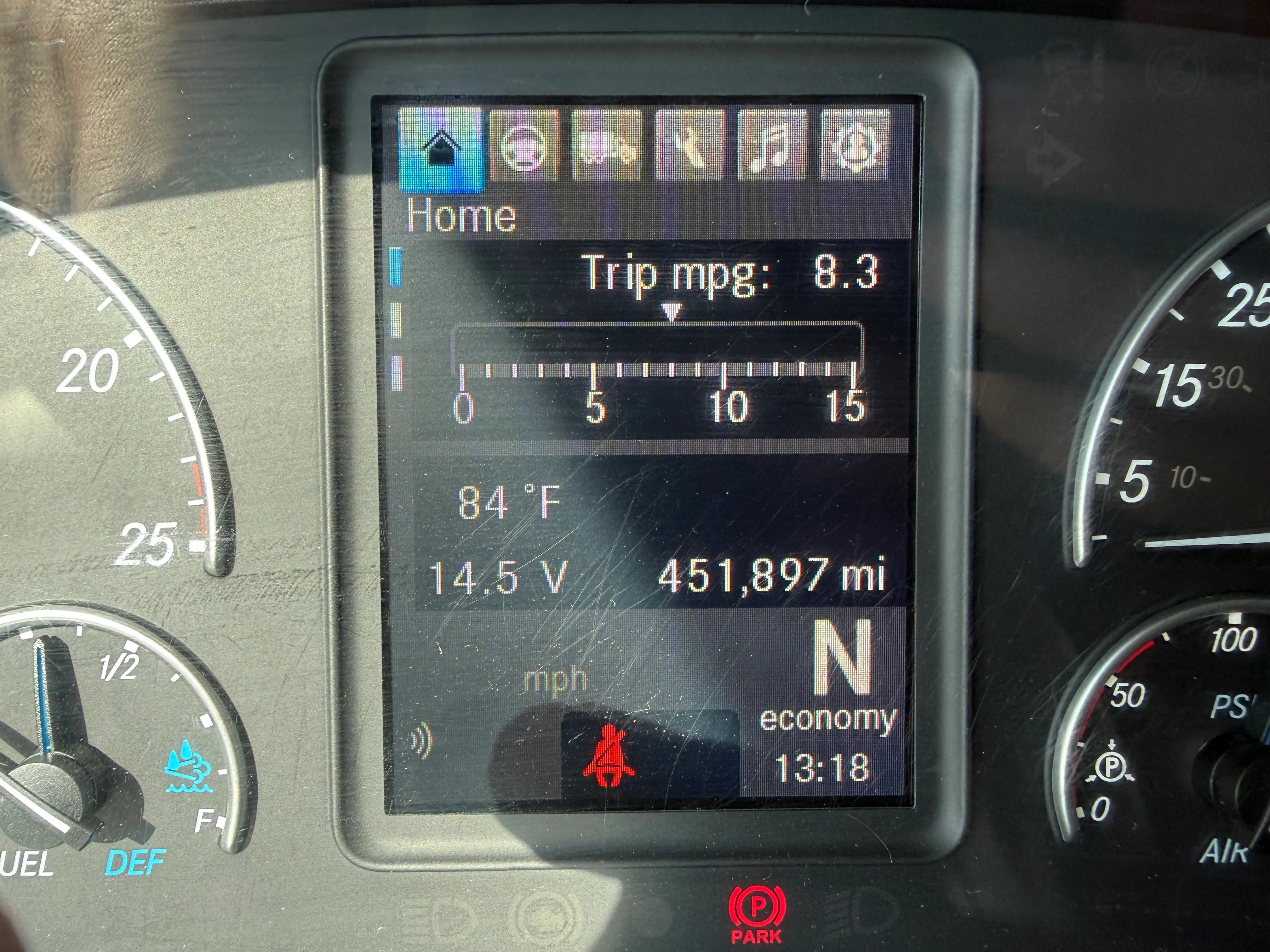 2023 Freightliner Cascadia in Fontana, CA — photo 13