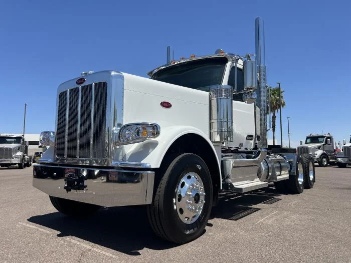 2026 Peterbilt 589 - image 2