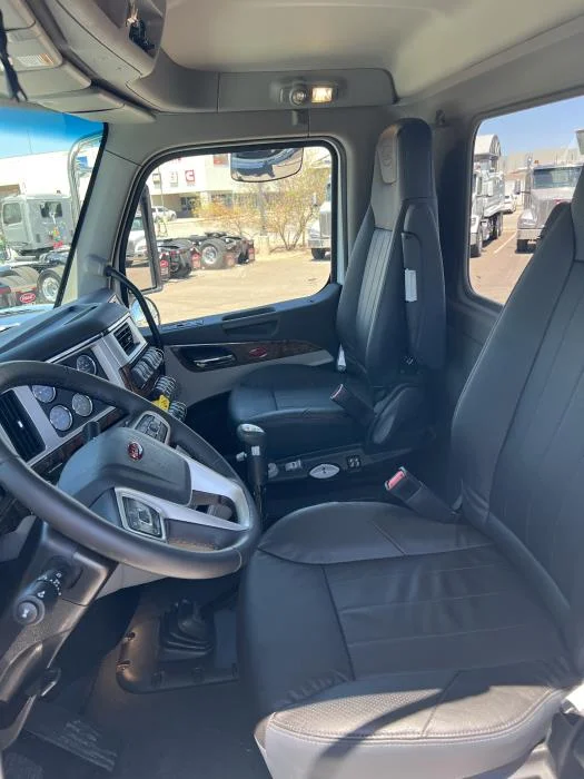 2026 Peterbilt 589 - image 11