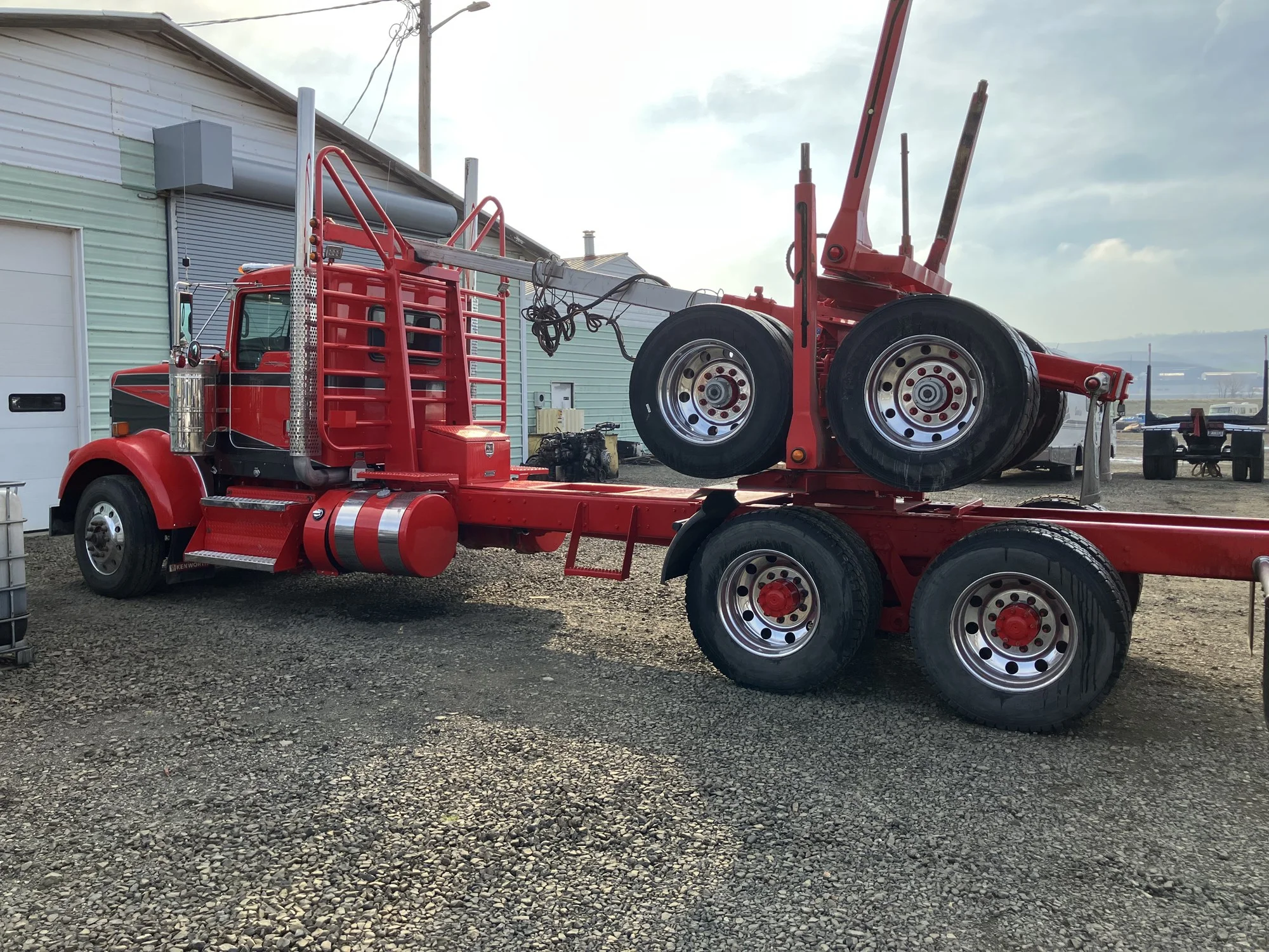 2020 Kenworth W900 - image 3