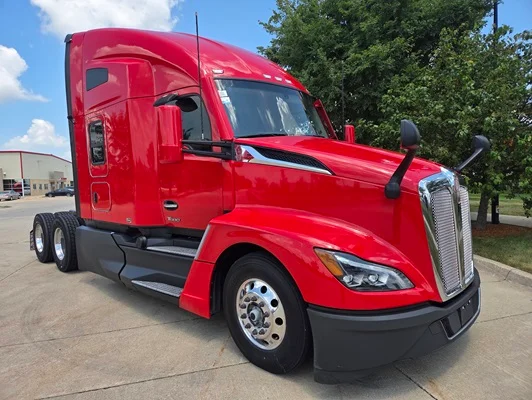 2024 Kenworth T680 in Cedar Rapids, IA