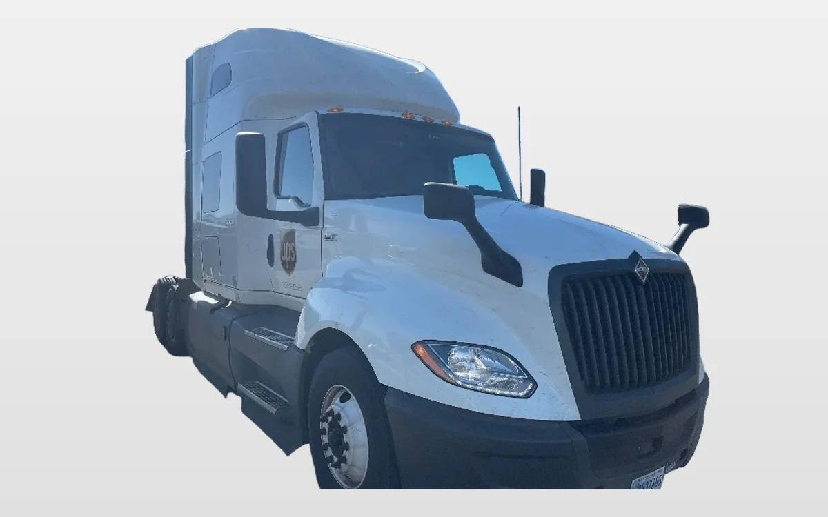 2023 International LT - image 1