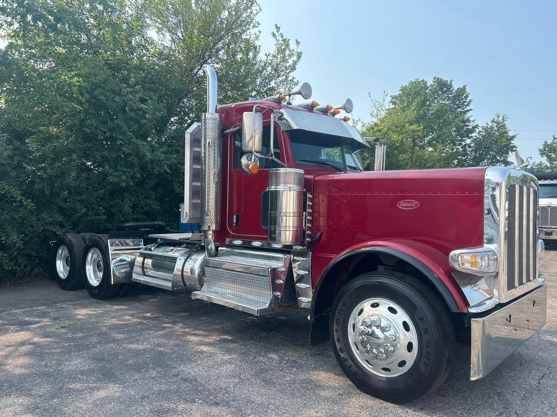 2024 Peterbilt 389 in Zanesville, OH — photo 3