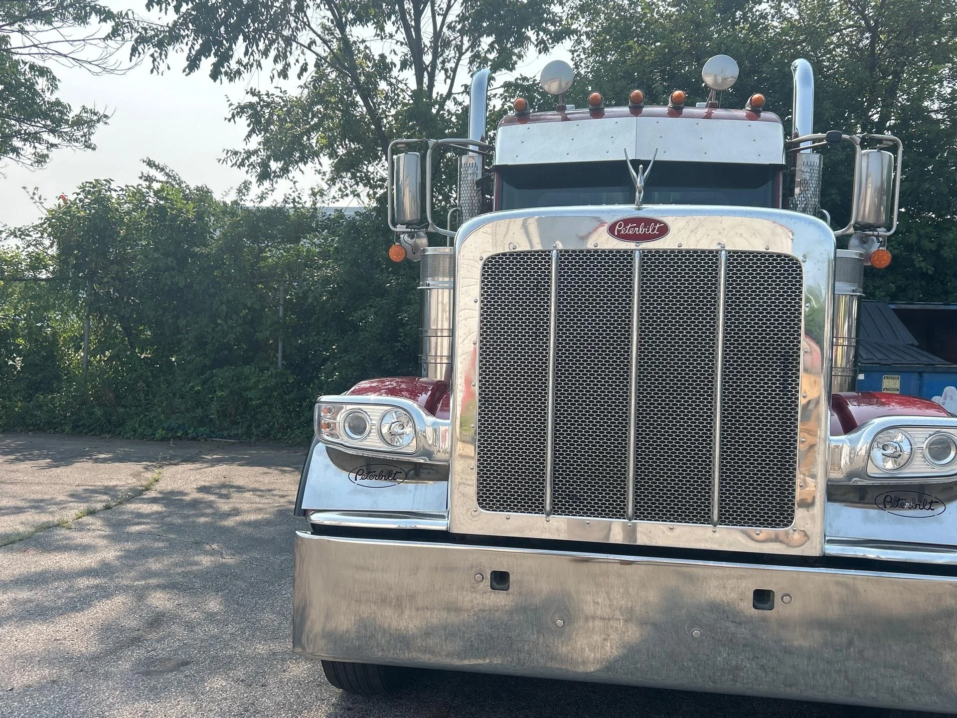 2024 Peterbilt 389 in Zanesville, OH — photo 2