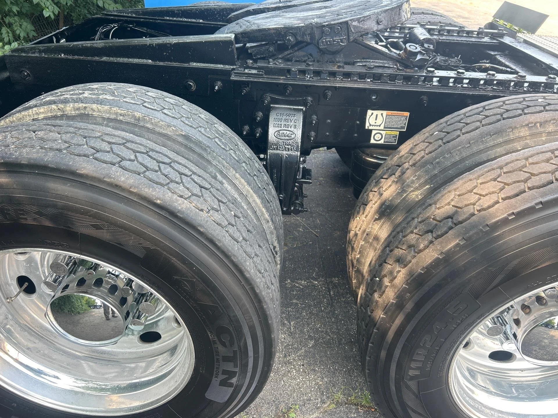 2024 Peterbilt 389 in Zanesville, OH — photo 5