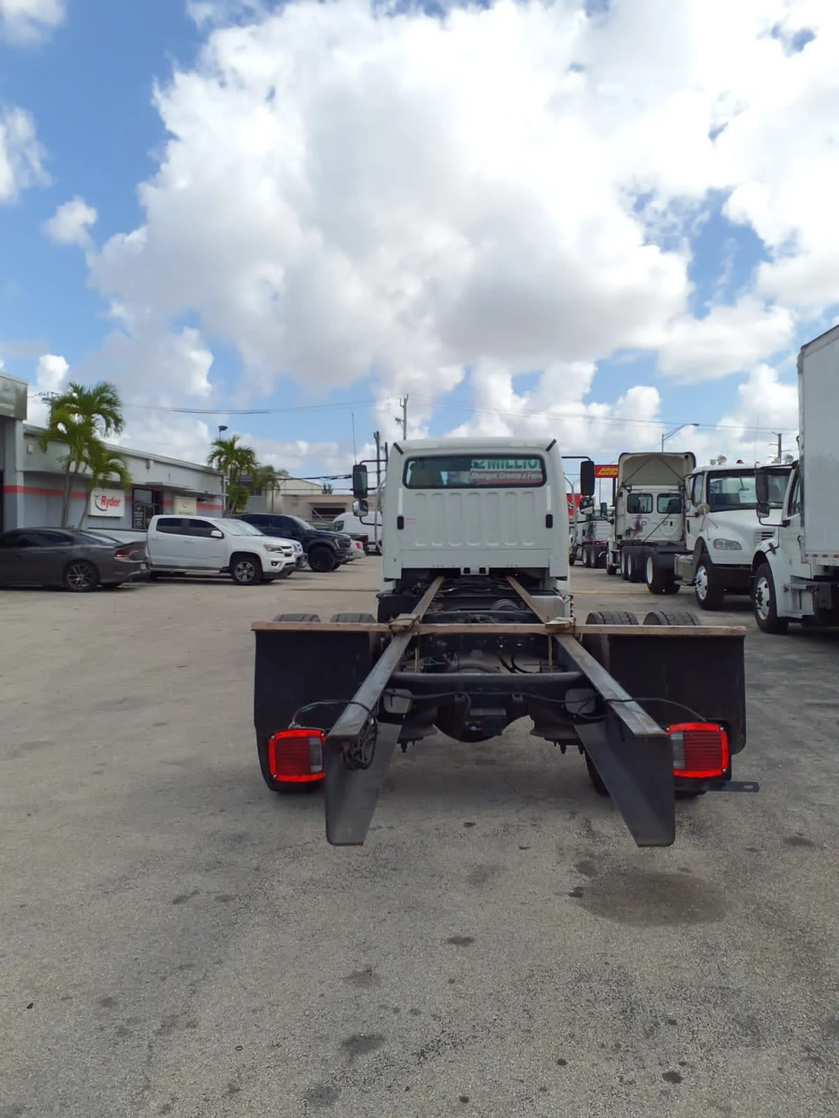 2020 Freightliner M2 106 in Miami, FL — photo 5