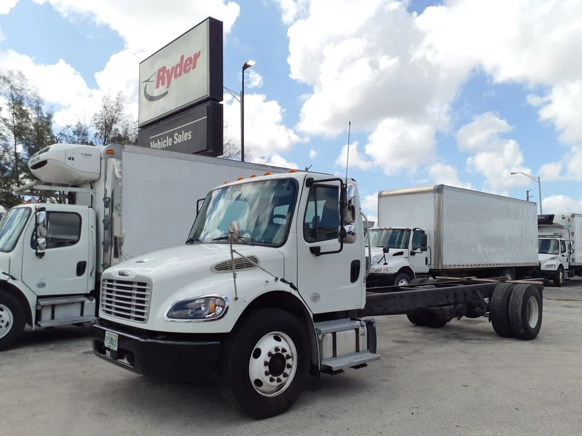 2020 Freightliner M2 106 in Miami, FL