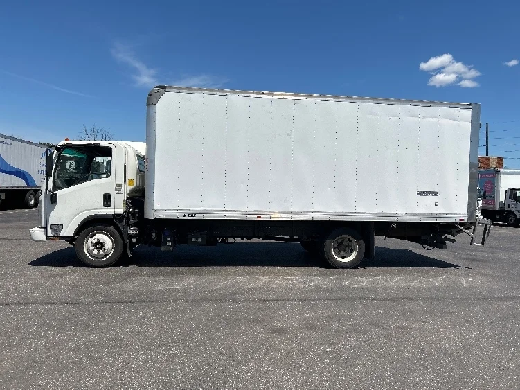 2021 Isuzu NQR in West Babylon, NY — photo 4