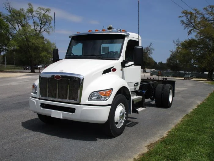 2025 Peterbilt 537 in Mobile, AL — photo 2