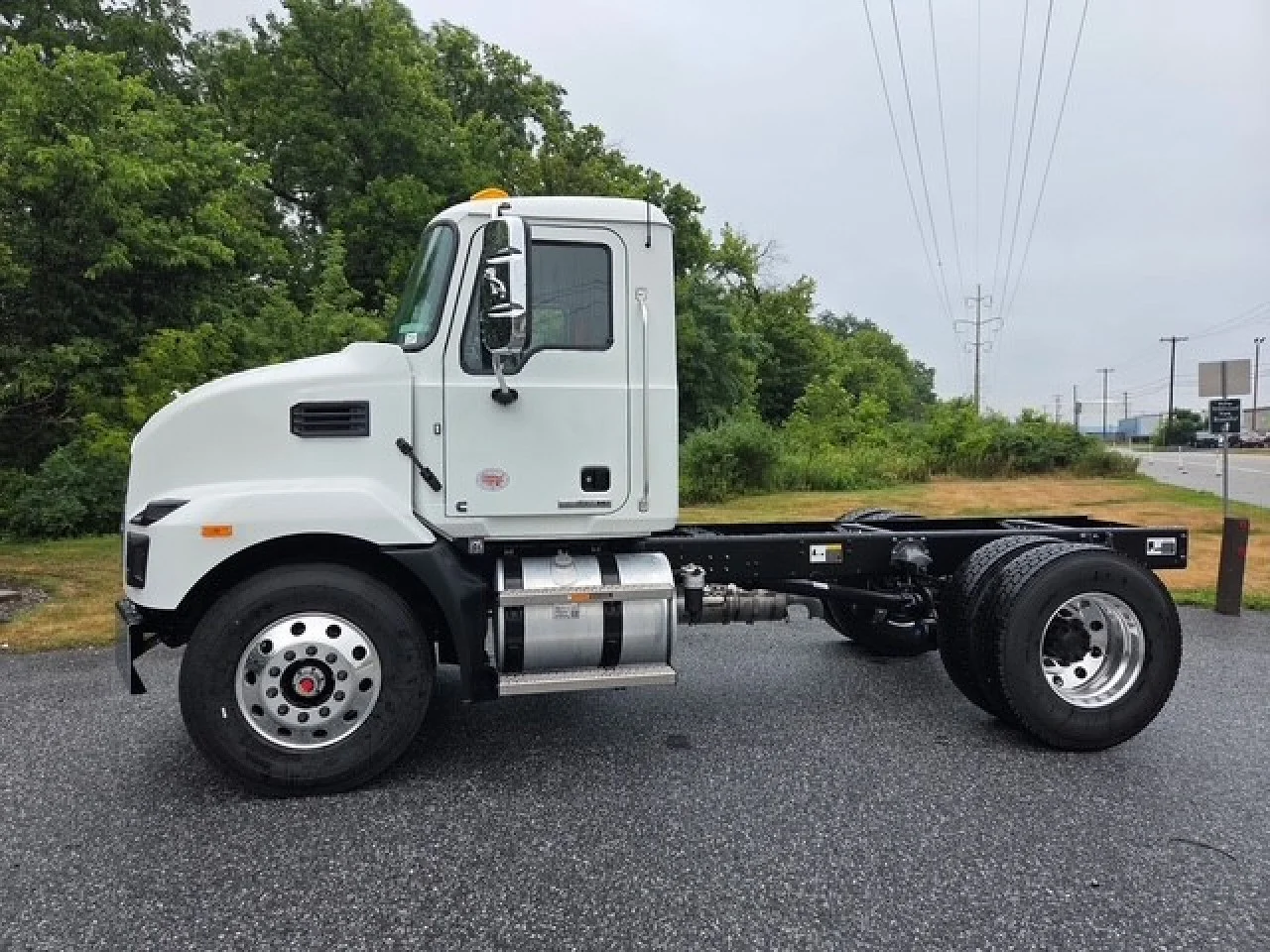 2027 Mack in Harrisburg, PA — photo 3
