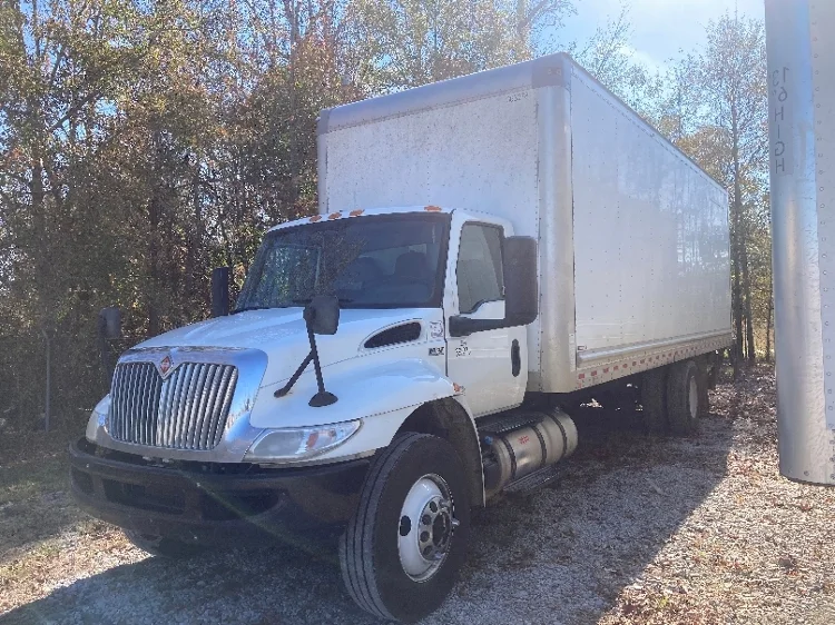 2020 International MV - image 2