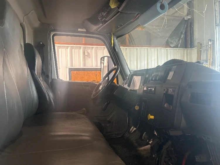 2020 International MV - image 6