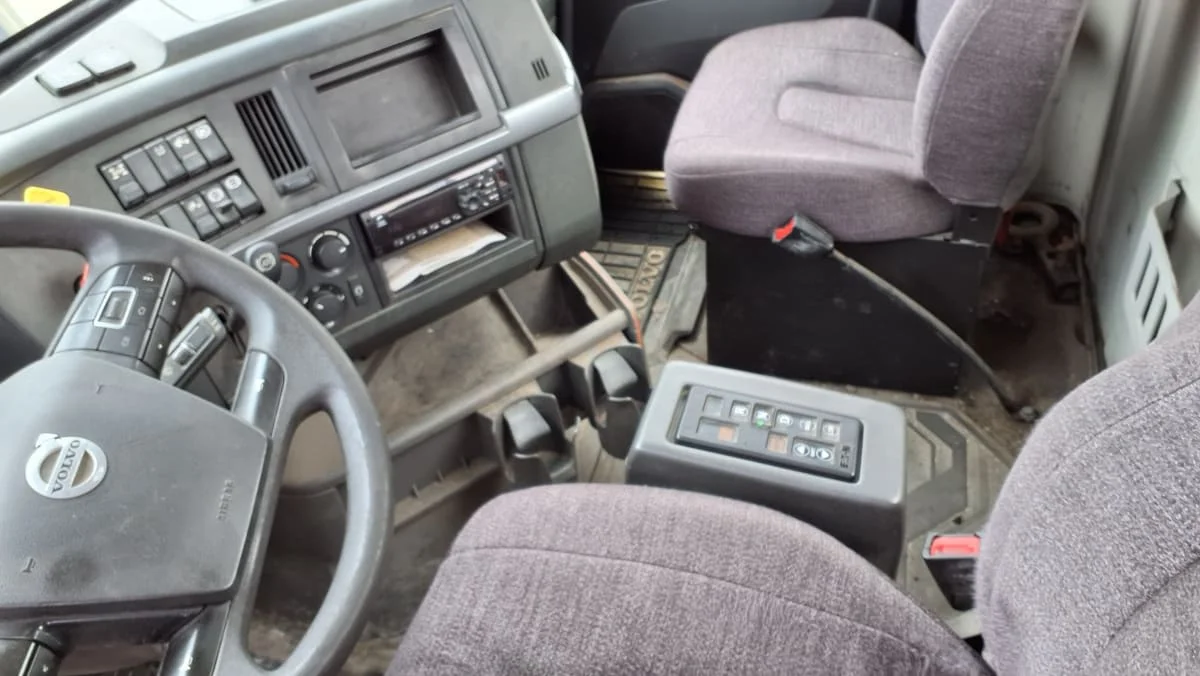 2019 Volvo VNL 860 in Salisbury, MA — photo 7