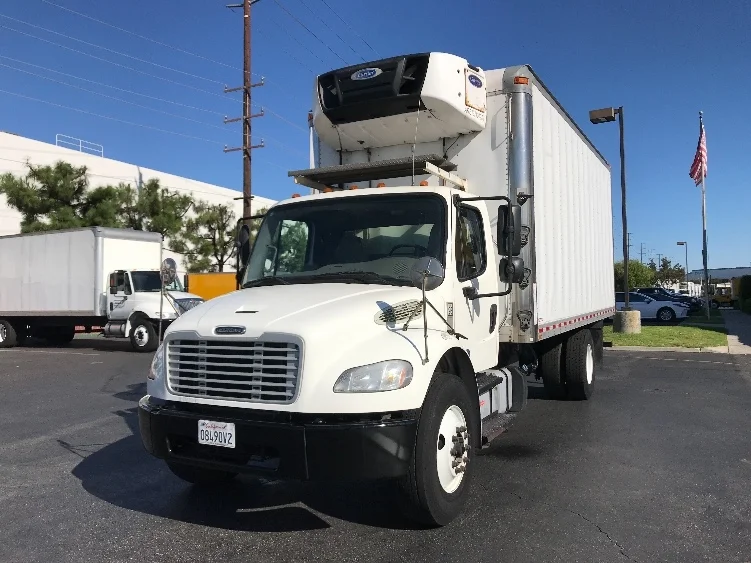 2020 Freightliner M2 106 in Torrance, CA — photo 3