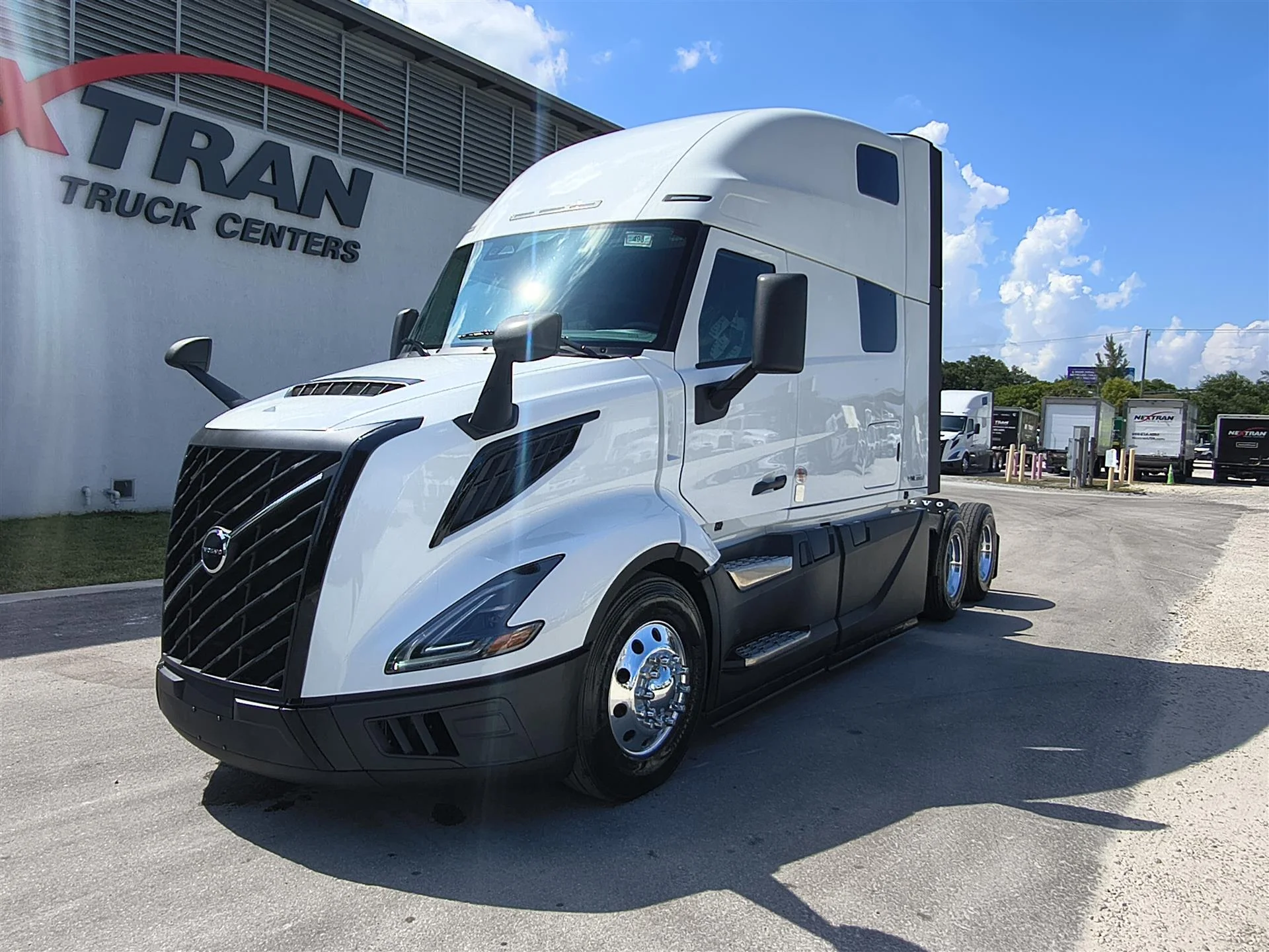 2027 Volvo VNL 860