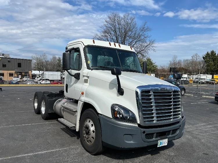 2019 Freightliner Cascadia in Capitol Heights, MD