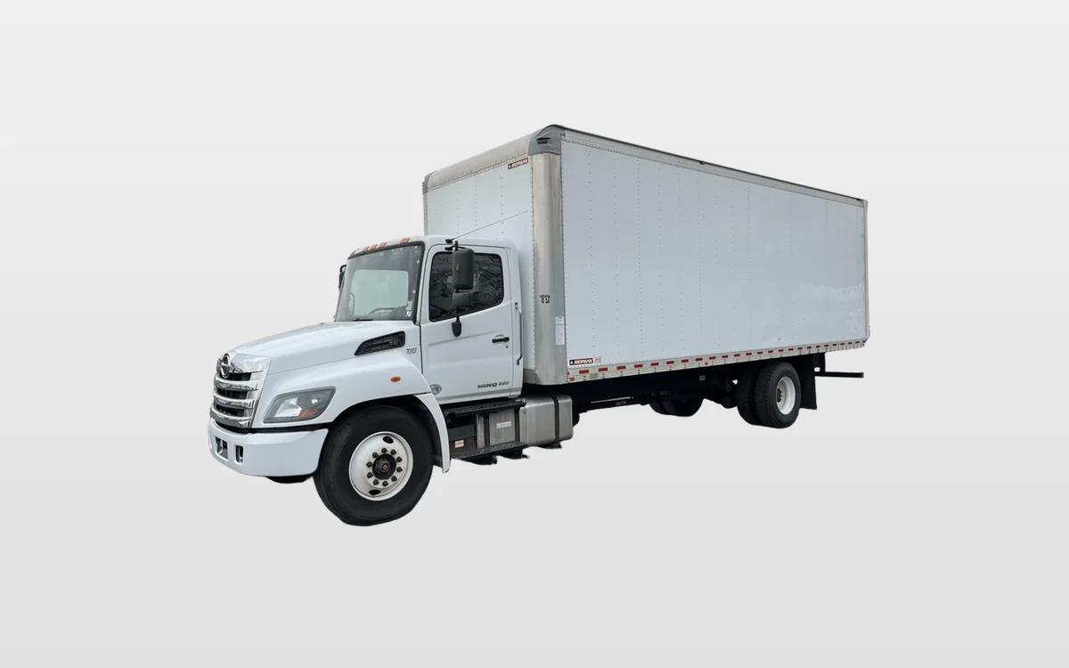 2020 Hino 268 - image 1