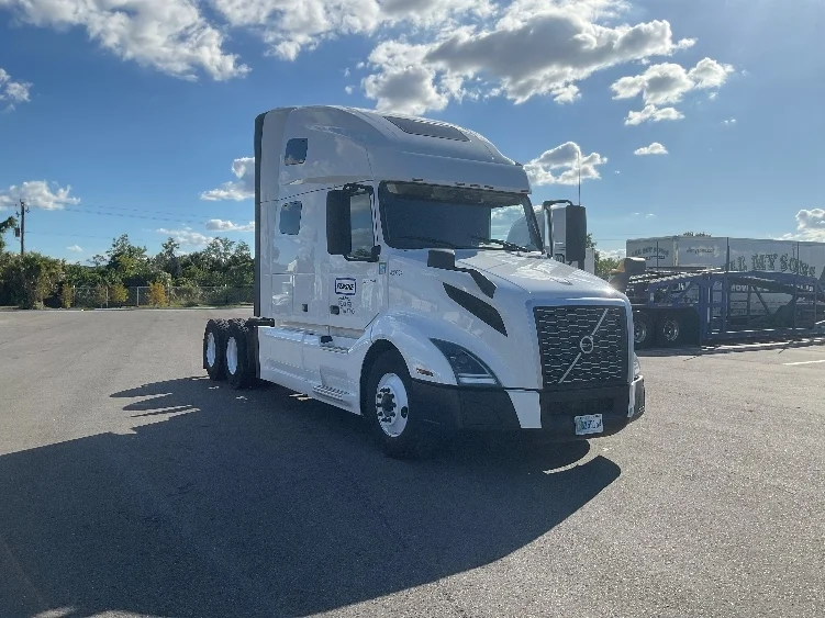2022 Volvo VNL 760 in Tampa, FL