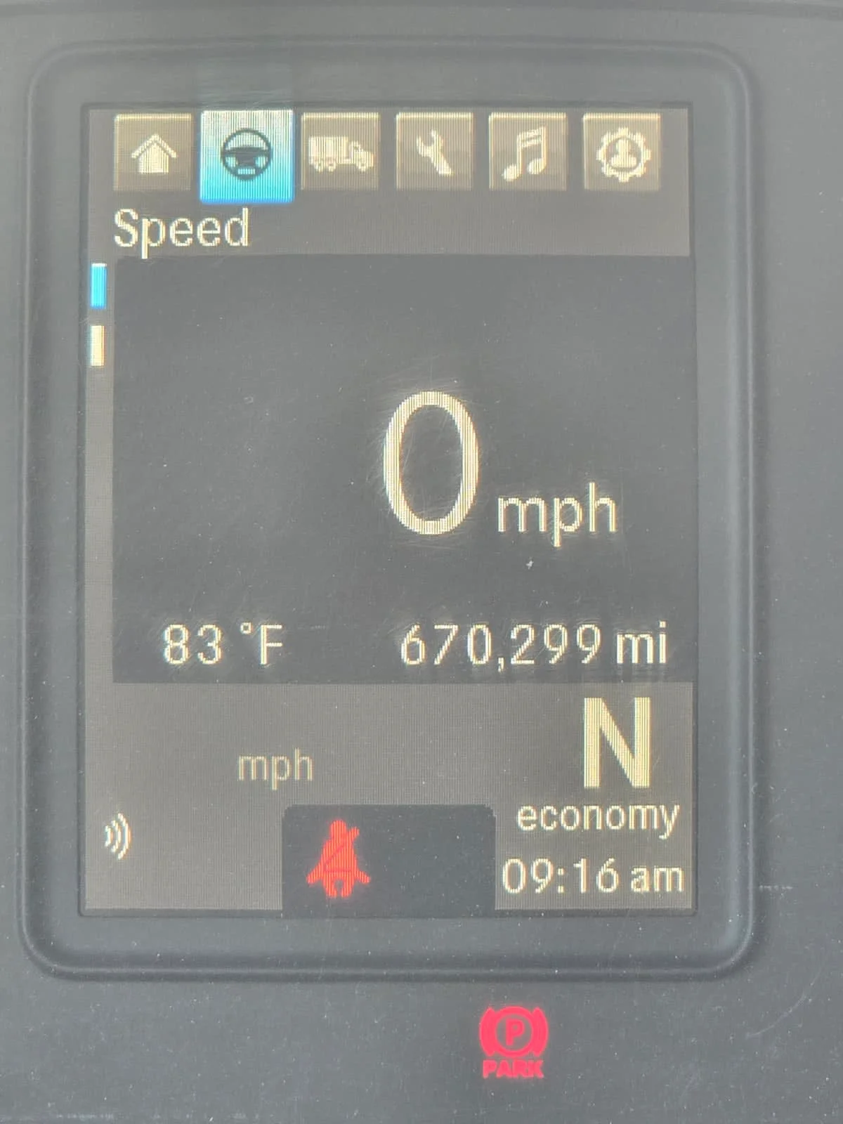 2020 Freightliner Cascadia - image 9