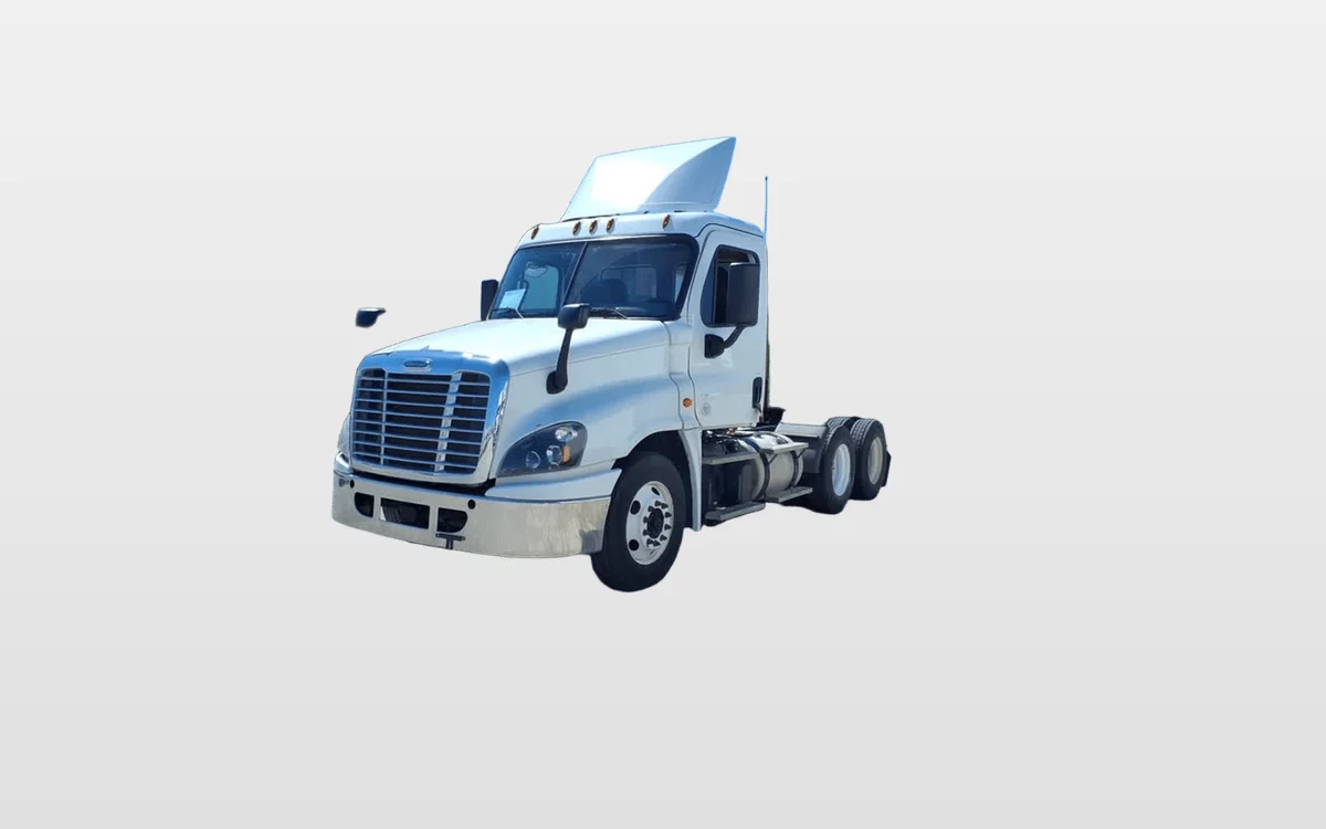 2019 Freightliner Cascadia - image 1