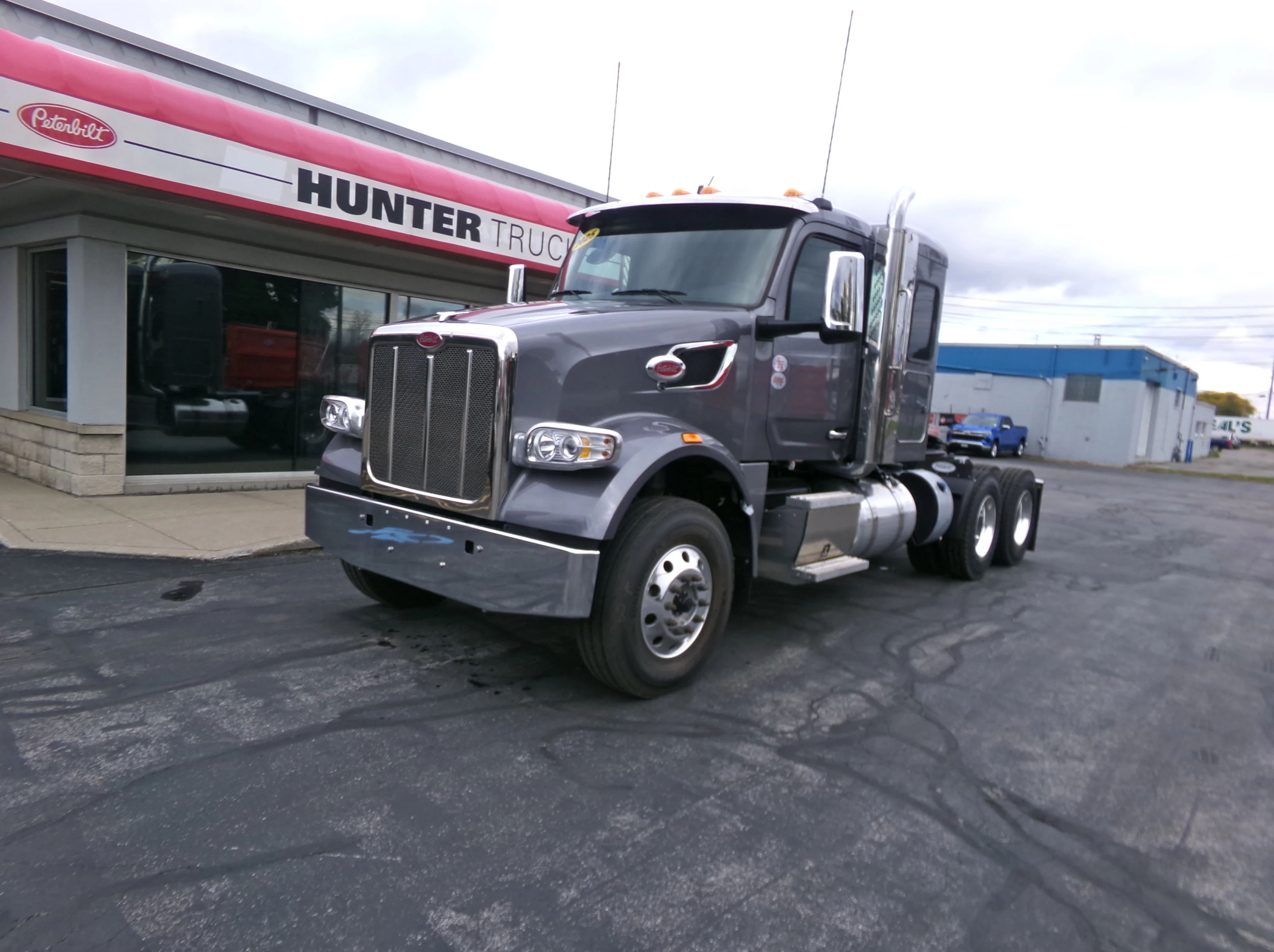 2025 Peterbilt 567 in BUFFALO, NY