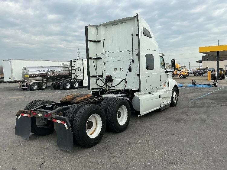 2020 International LT in La Porte, IN — photo 7