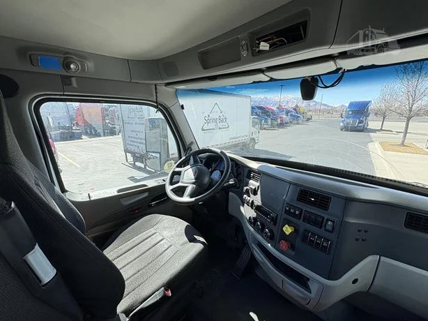 2021 Peterbilt 579 in Salt Lake City, UT — photo 13