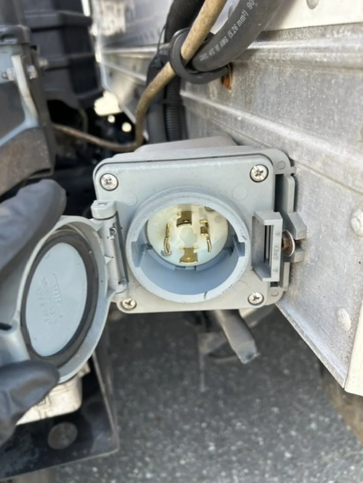 2020 Isuzu NQR in Farmingdale, NY — photo 13