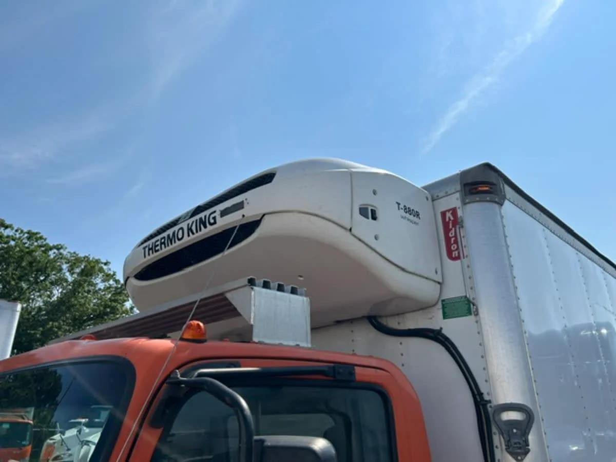 2020 Isuzu NQR in Farmingdale, NY — photo 7