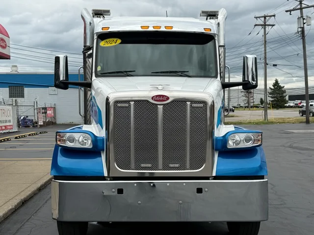 2024 Peterbilt 567 in Buffalo, NY — photo 3
