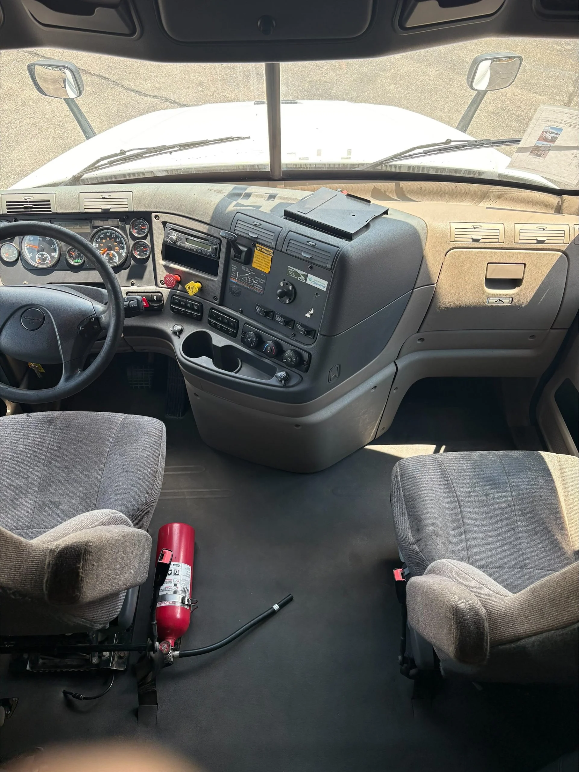 2016 Freightliner Cascadia in Roanoke, VA — photo 2