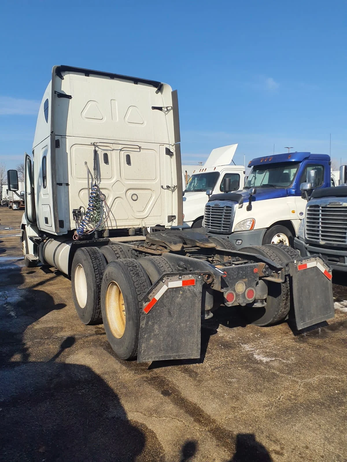 2020 Freightliner Cascadia - image 6