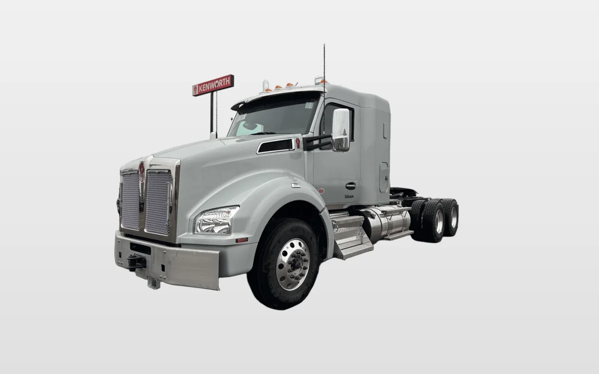 2026 Kenworth T880 - image 1