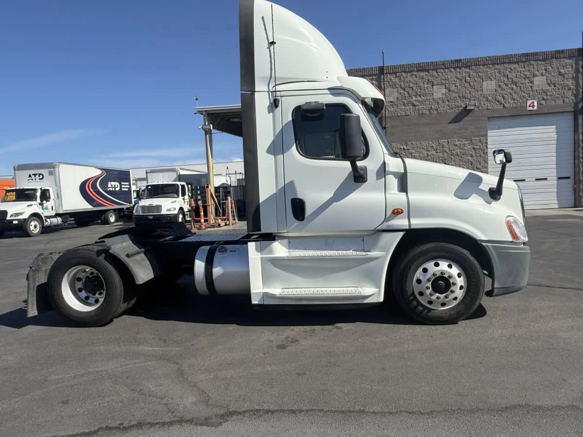 2020 Freightliner Cascadia