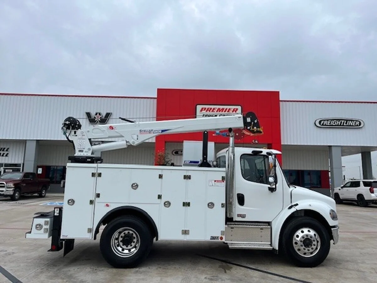 2027 Freightliner M2 106 — photo 4