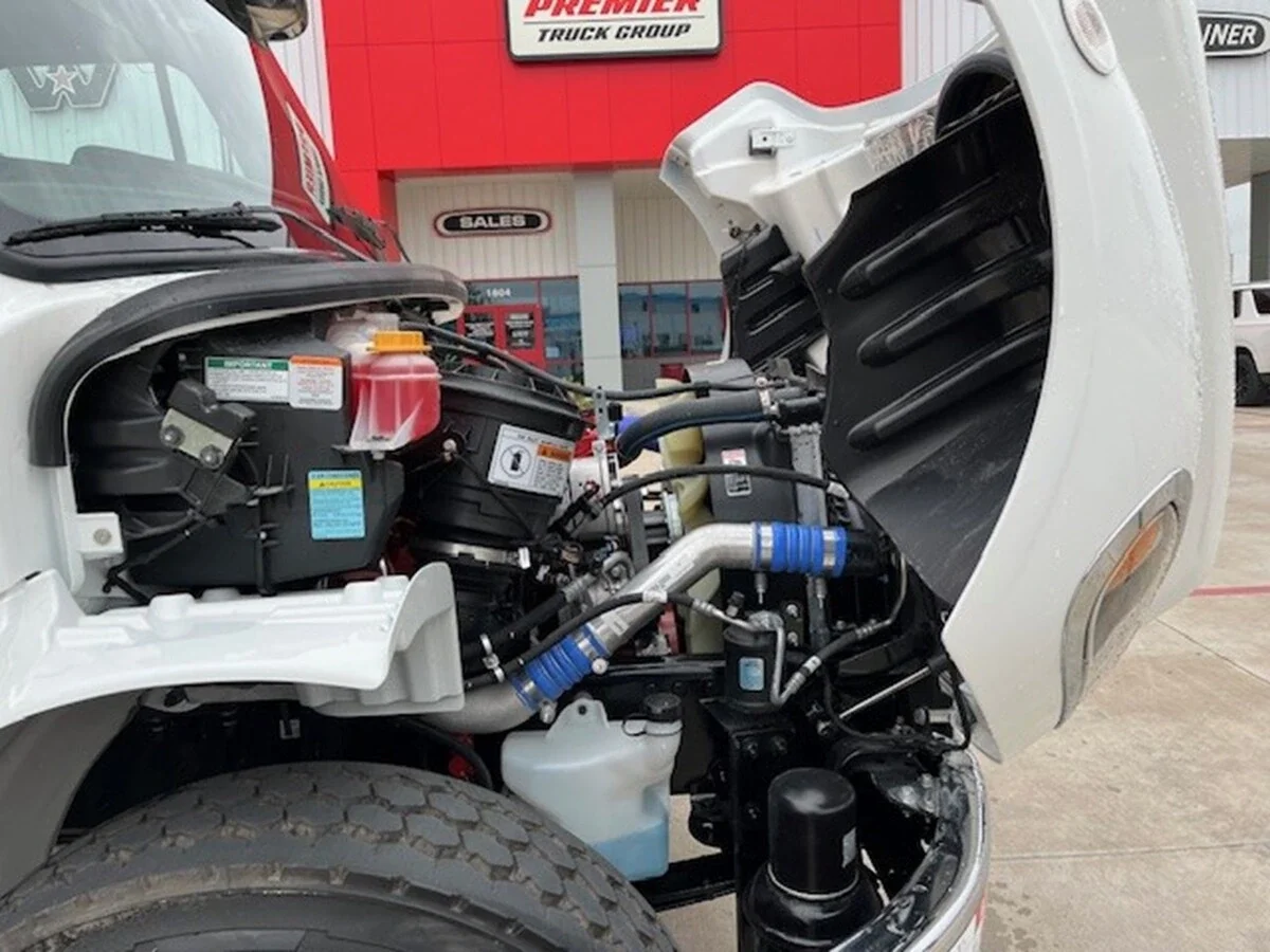 2027 Freightliner M2 106 — photo 12