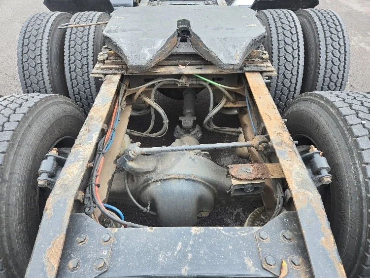 2020 Freightliner Cascadia - image 6