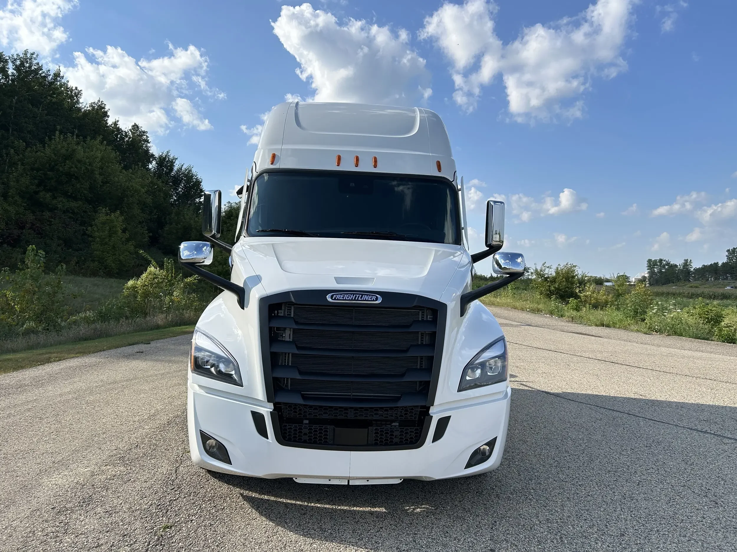 2026 Freightliner Cascadia - image 2