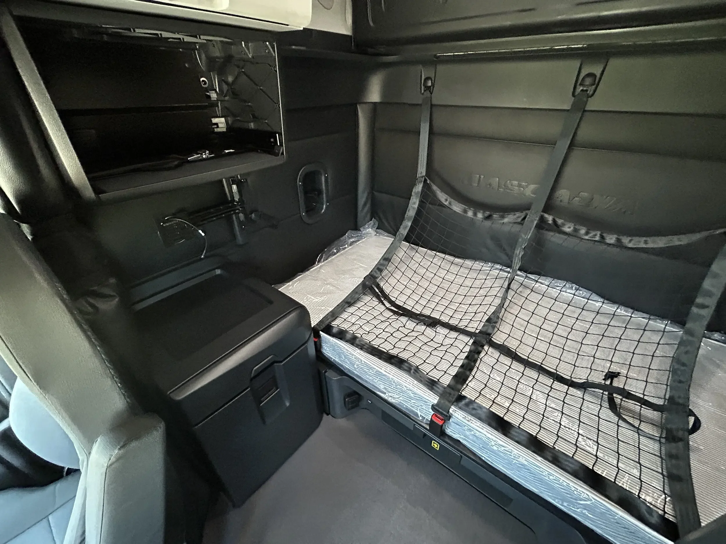 2026 Freightliner Cascadia - image 14