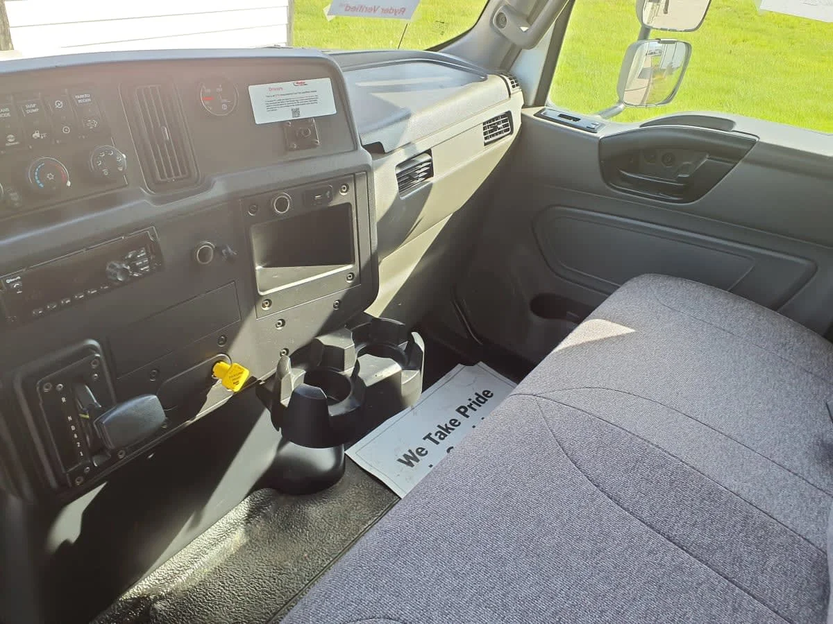 2019 International MV - image 7