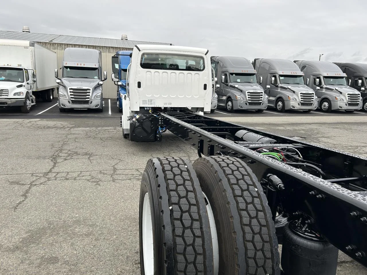 2025 Freightliner M2 106 in Olympia, WA — photo 2