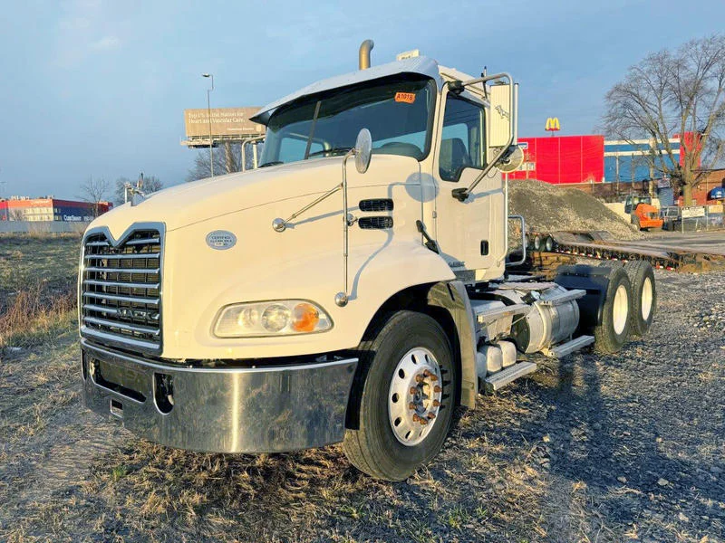 2016 Mack Pinnacle