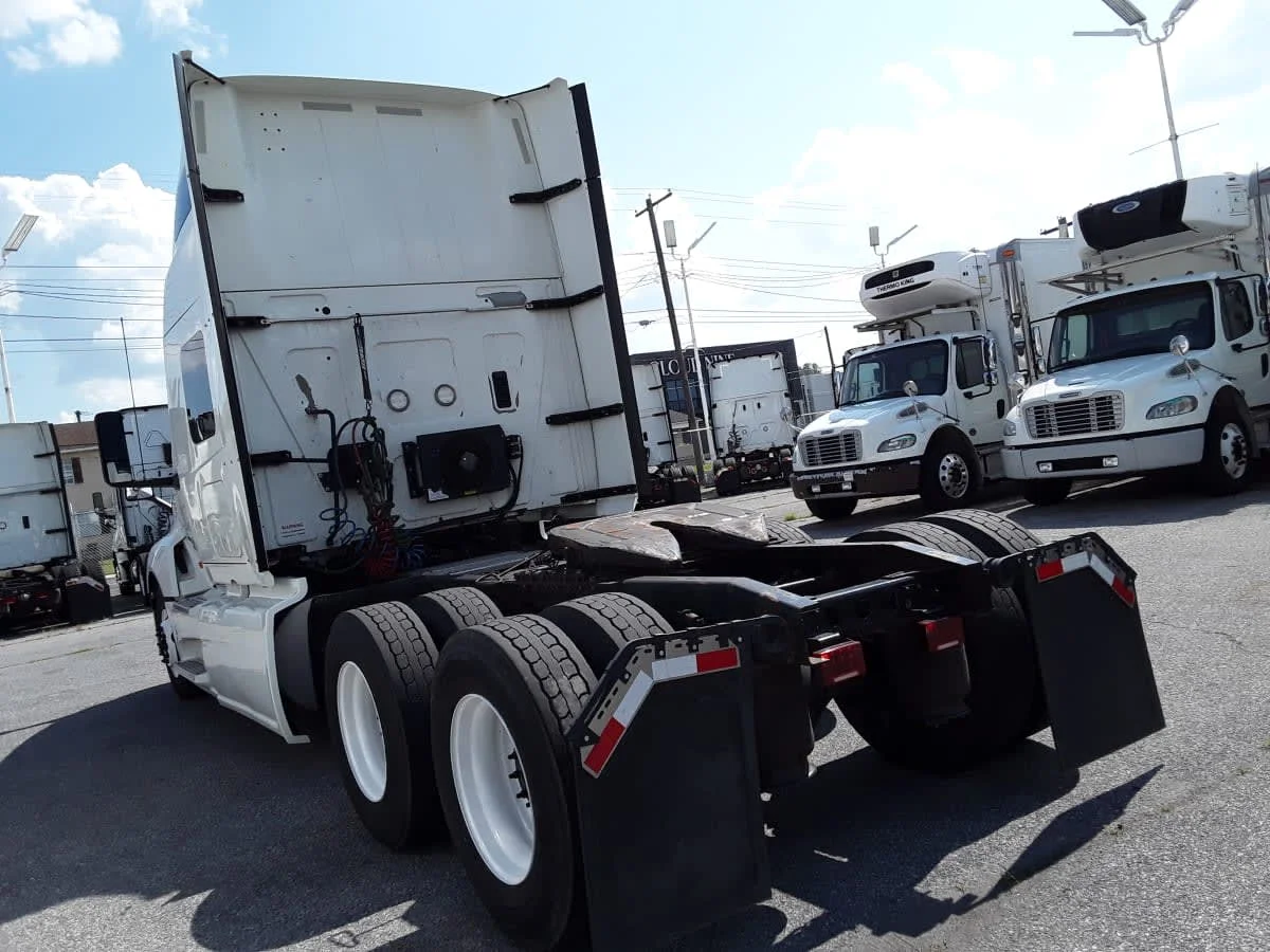 2020 International LT in Allentown, PA — photo 6