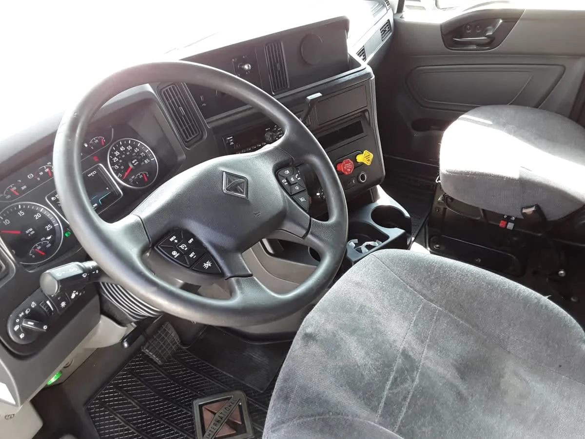 2020 International LT in Allentown, PA — photo 7