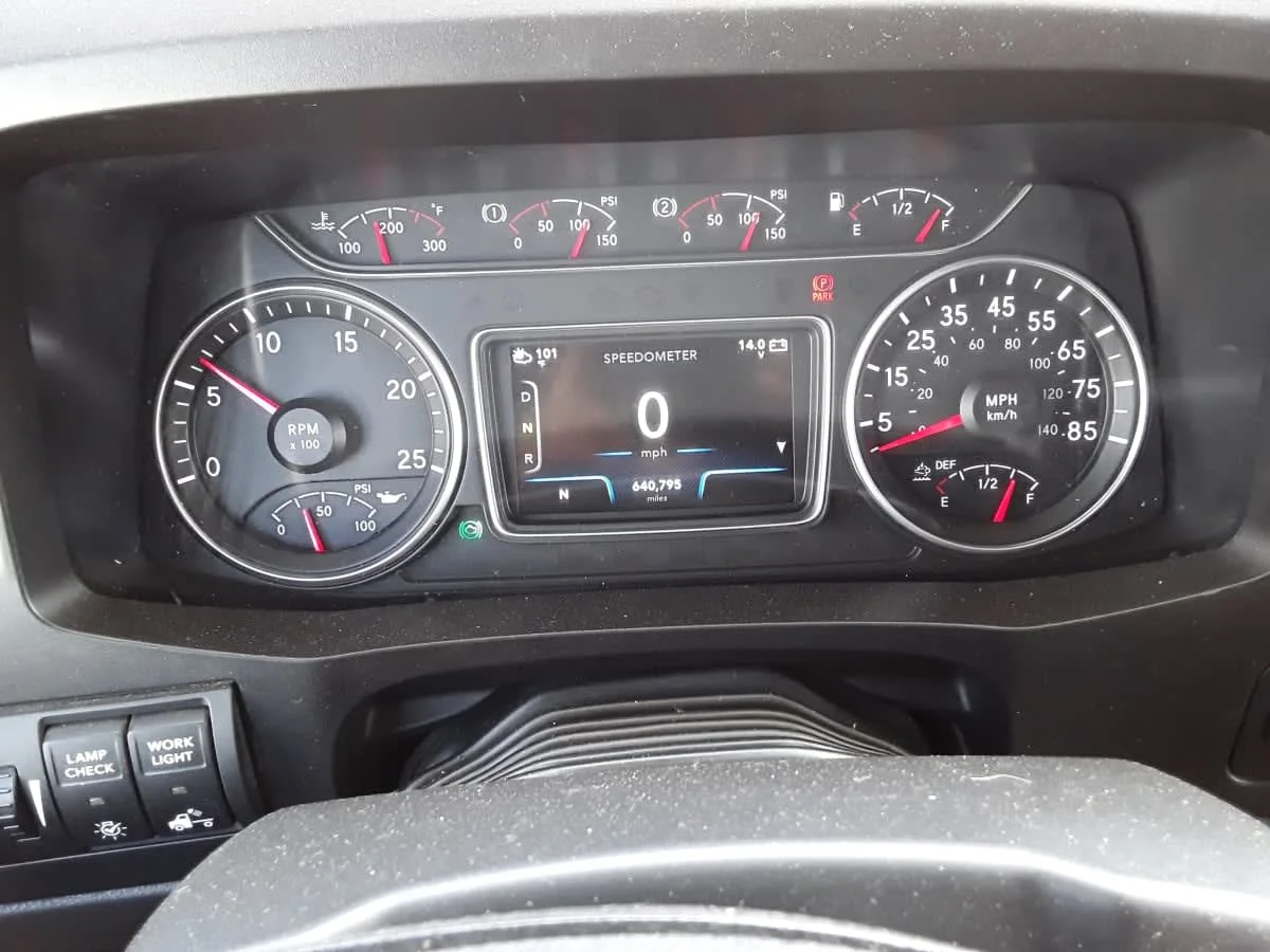 2020 International LT in Allentown, PA — photo 10