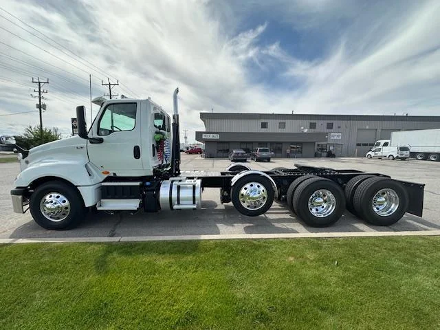 2026 International LT - image 3