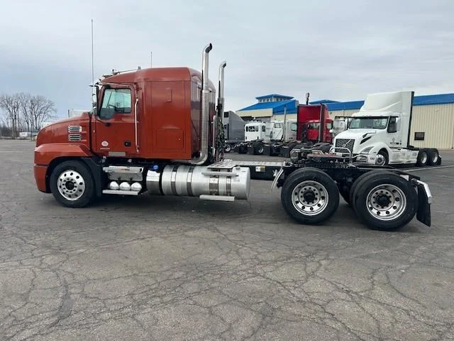 2026 Mack Anthem - image 6