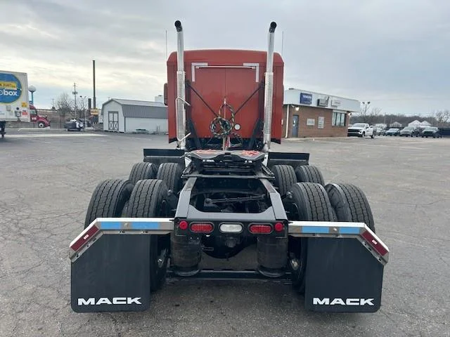 2026 Mack Anthem - image 5