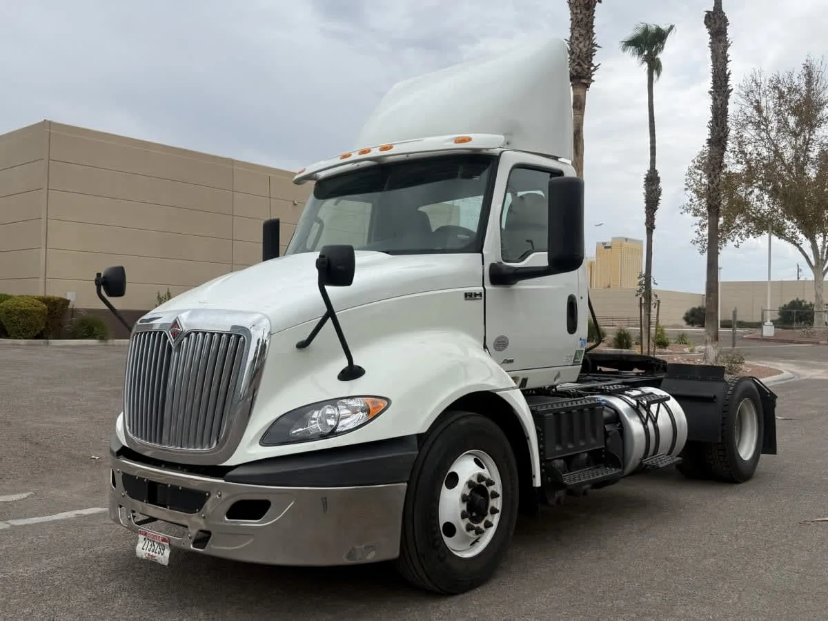 2019 International RH in North Las Vegas, NV — photo 3